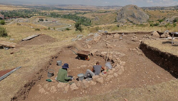 Çorum’da 2 bin 300 yıllık mezarlar bulundu: ‘Şimdiye dek en iyisini bulduk’