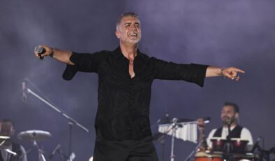 Derya Bedavacı Duygulandırdı, Özcan Deniz Coşturdu