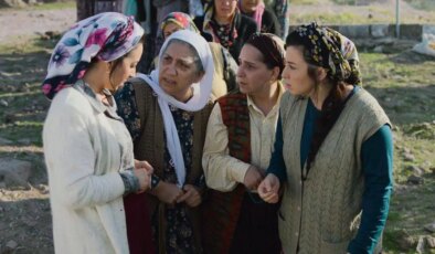 Eski Köye Yeni Adet konusu nedir, oyuncuları kimler? Eski Köye Yeni Adet filmi nerede çekildi?