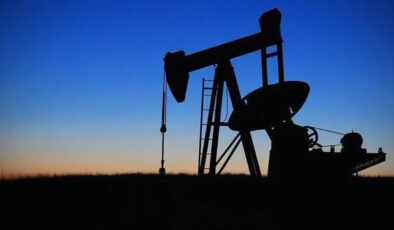 İran, ABD ablukasına rağmen yüksek petrol gelirleri elde etti