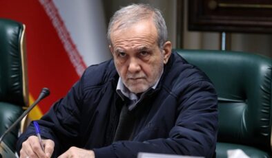 İran, Mesud Pezeşkiyan’ın istifa ettiği haberlerini yalanladı