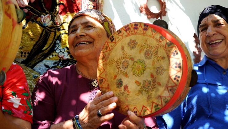 Isparta’da 300 yıllık ‘ünleme’ geleneği: Teflerin sesiyle düğün daveti