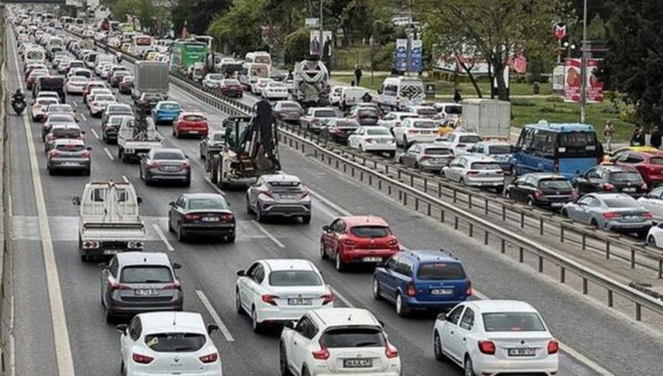 İstanbul’da trafik var mı? SON DAKİKA! 6 Ağustos Perşembe hangi ilçelerde trafik var, hangi yollar kapalı?
