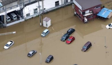 Japonya’da rekor yağış felaketi: 8 ölü