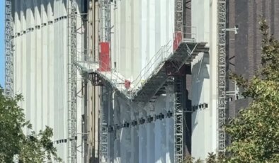 Kağıthane’de inşaat platformu çöktü: 4 işçi mahsur kaldı