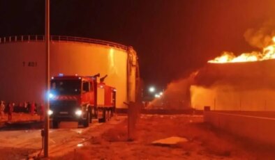 Libya’da peş peşe saldırılar: Rafineri vuruldu, Hafter’in istihbarat başkanı öldürüldü