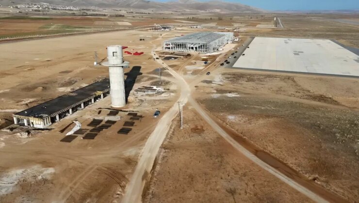 Maliyeti 9,4 milyar TL’ye fırladı: 5 yıldır bitmeyen havalimanı!