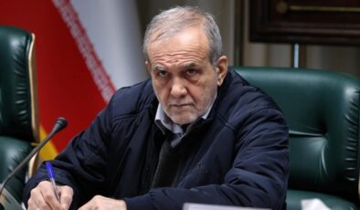 Mesud Pezeşkiyan: Düşman, ülkeyi içeriden çökertmeyi hedefliyor