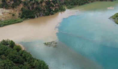 Munzur ve Pülümür nehirleri yağmur sonrası iki farklı renge büründü