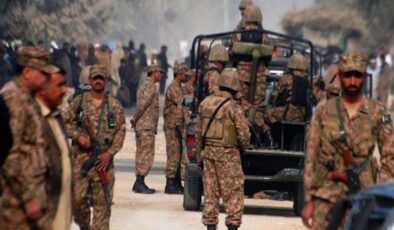 Pakistan’da geniş çaplı terör operasyonu: 54 gözaltı