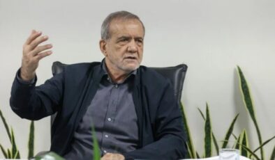 Pezeşkiyan: Ayakta kaldıysak, bu İran halkı sayesinde oldu