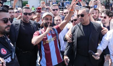 Salah İstanbul’da! Trabzonspor’a Transfer İçin Geldi
