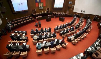 Tayvan’da üç referandum kararı: Cinsel suçlar ve dolandırıcılık için sopa cezası gündemde