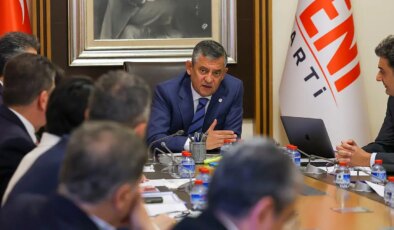 YENİ Parti lideri Özgür Özel’den MYK toplantısı