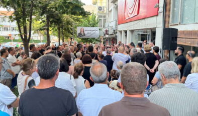 YENİ Parti Manisa İl Örgütü başkanı için sokağa çıktı: ‘Bunun adı soruşturma değil, hedef göstermek’