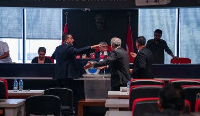 YENİ Parti’den Menderes açıklaması: İstifa eden 2 ismin biri CHP üyesi