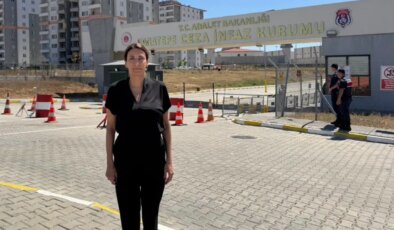 YENİ Partili Rızvanoğlu’ndan, Sinem Dedetaş ile Deniz Göktaş’a ziyaret