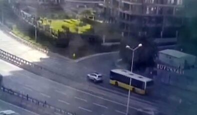 Zeytinburnu’nda otobüs duvara çarptı: 2 ölü, 16 yaralı