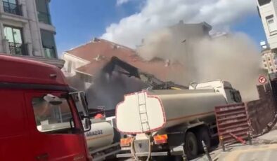 Zeytinburnu’nda Yıkım Sırasında Bina Çöktü