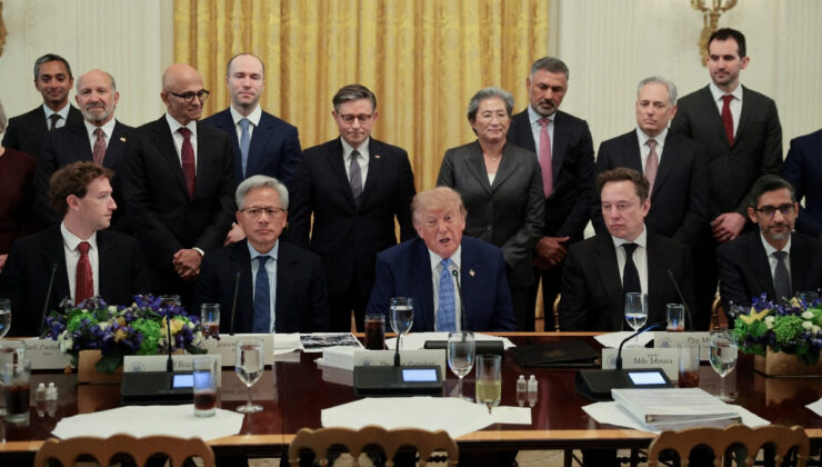 ABD Başkanı Trump yapay zeka terimini değiştiren kararnameyi imzaladı