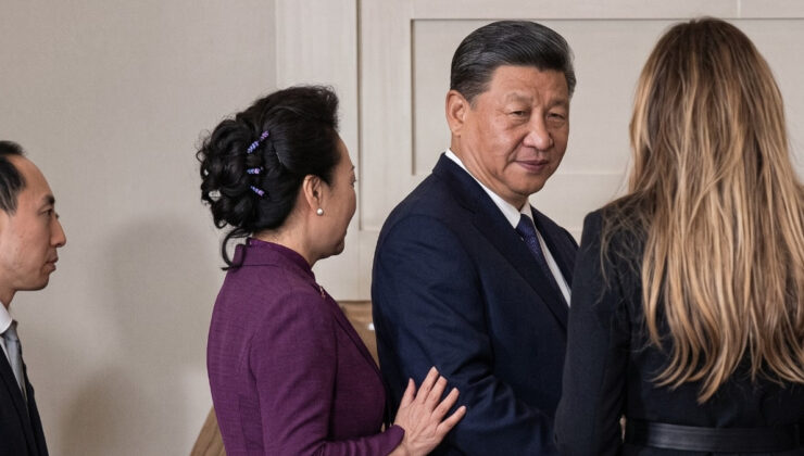 ABD’de Şi Cinping’in Melania Trump ile sohbeti uzayınca, eşi devreye girdi