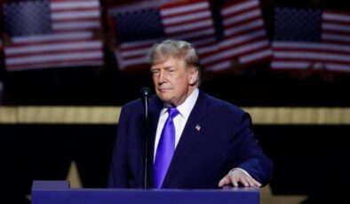 ABD’li yetkililer İran heyetiyle görüştü… Trump: ‘İran’la görüşme çok iyi geçti’