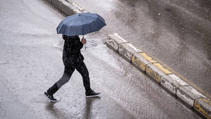 AKOM’dan İstanbul için sağanak uyarısı: Sıcaklıklar düşecek, yağış etkili olacak