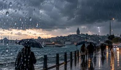 AKOM’dan İstanbul için ‘yağış’ uyarısı: Hafta sonu gök gürültülü sağanak geliyor!