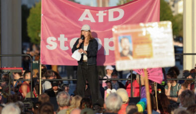 Almanya’da AfD’nin seçim zaferinin ardından kitlesel protestolar başladı