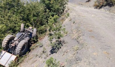 Amasya’da traktör şarampole yuvarlandı: Ölü ve yaralılar var