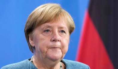 Angela Merkel’den AfD çıkışı: Almanya için gerçek bir dönüm noktası