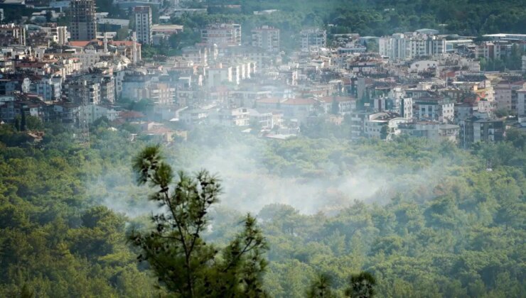 Antalya’da orman yangını: Ekipler müdahale ediyor