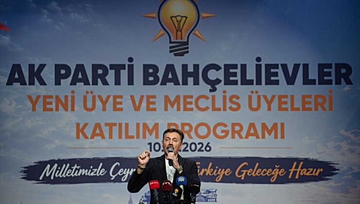 Bahçelievler’de CHP’li 3 meclis üyesi AK Parti’ye geçti