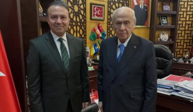 Bahçeli’nin danışmanından tribünlerdeki ‘Öcalan’ sloganına tepki: ‘Bunu ilk bulan kimdir?’