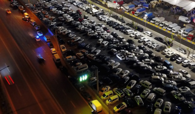Bayrampaşa halinde gece yoğunluğu; pazarcılar akın etti