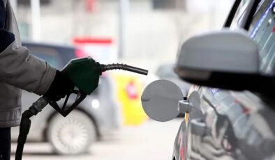 Benzine 3,20 lira zam: Pompa fiyatlarına yansıdı