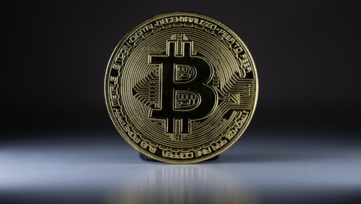 Bitcoin 85 bin dolara dayandı: Altcoinler sert yükseldi