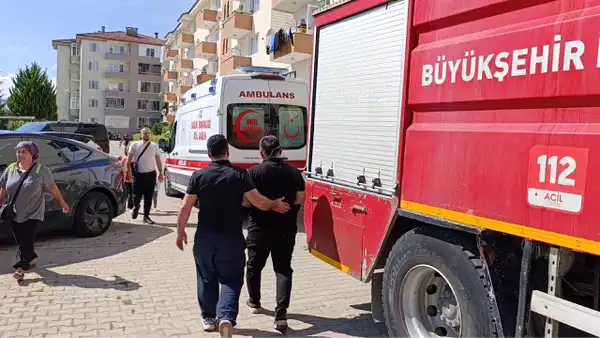 Bursa’da evin mutfağında yangın çıktı: 2’si çocuk 4 kişi dumandan etkilendi
