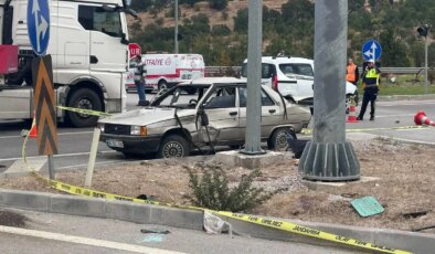 Çanakkale’de yolcu otobüsüyle otomobil çarpıştı: 2 ölü