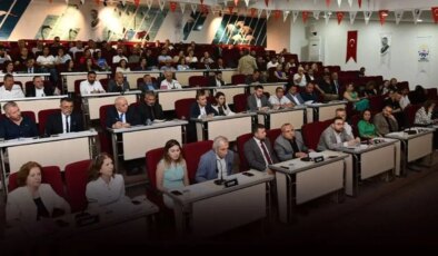 Çiğli Belediyesi’nde ‘AKP’ iddiası ortak açıklamayla yalanlandı: ‘Halkın menfaatlerinin yanında olmaya devam edeceğiz’
