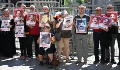 Cumartesi Anneleri 1120. haftada seslendi: ’12 Eylül işkencehanelerinde kaybedilenleri unutmadık’