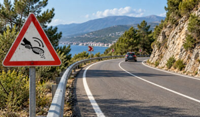 Ehliyeti olanların bile karıştırdığı trafik levhası: Görünce hızınızı düşürün