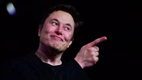 Elon Musk, “yapay zekanın insanlığı yok edebileceği” korkularına cevap verdi