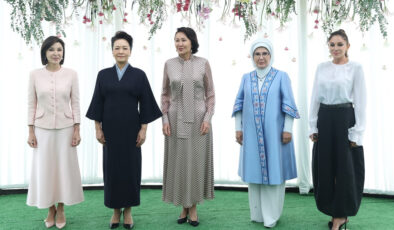 Emine Erdoğan, Kırgızistan’da lider eşleriyle bir araya geldi