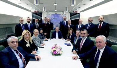 Erdoğan’dan uçakta ‘süreç’ eleştirilerine yanıt: ‘Riskli yaklaşımları hoş görmeyiz’