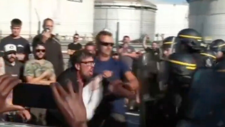 Fransa’da akaryakıt zammını protesto eden balıkçılara polisten biber gazlı müdahale