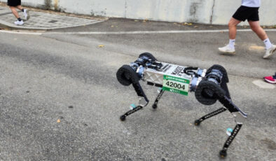 Güney Kore’de maraton koşan robot geliştirildi