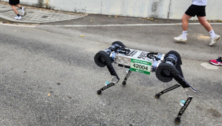 Güney Kore’de maraton koşan robot geliştirildi