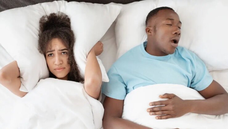 Horlayan bir partnerle uyumak sağlığınızı nasıl etkiliyor? Uzmanlar uyardı: Unutkanlık ve strese yol açabilir