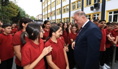 İBB’den öğrencilere büyük kırtasiye desteği… Nuri Aslan: ‘Ekrem Başkanımızın 2019’da başlattığı dayanışmayı büyütmeye devam edeceğiz’